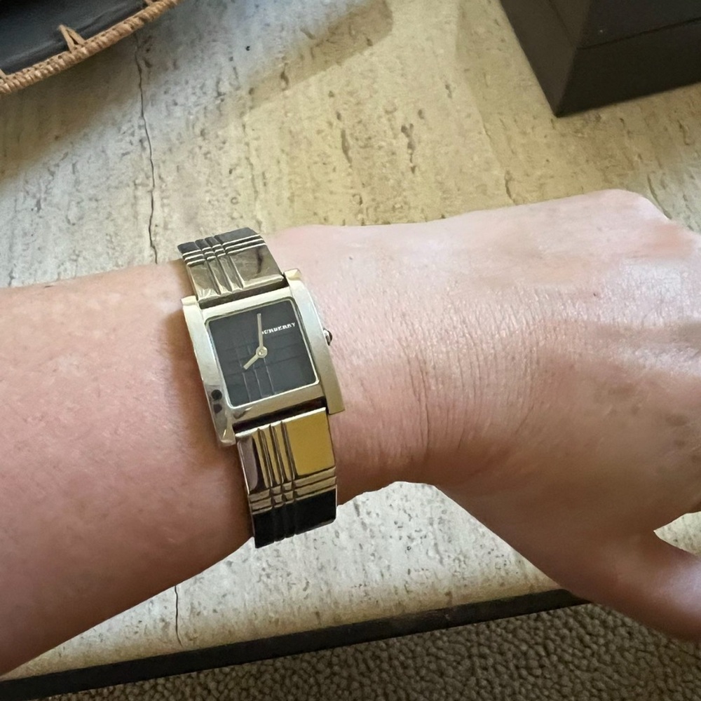 Burberry Black Dial Silver Men's Watch